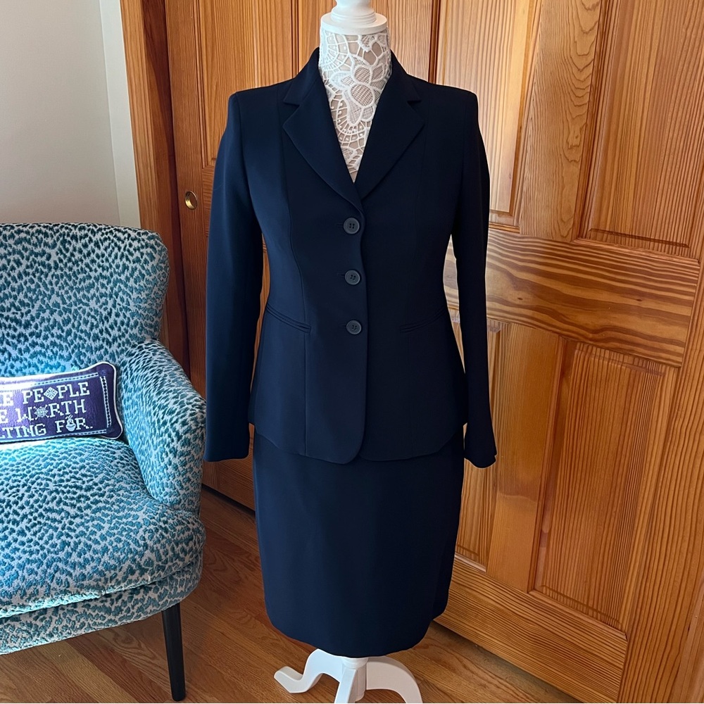 NWT Jones New York Blazer to Skirt Set